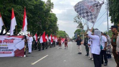 1.500 Masyarakat Batang Ikuti Kirab Merah Putih Peringati Haul Kyai Surgi Batang