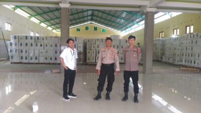 Personil Polres Rembang Laksanakan Penjagaan Gudang Logistik KPU Usai Pemilu 2024