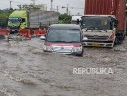 Banjir Jalur Pantura Kaligawe Semarang Mulai Surut, Kini Bisa Dilewati Kendaraan