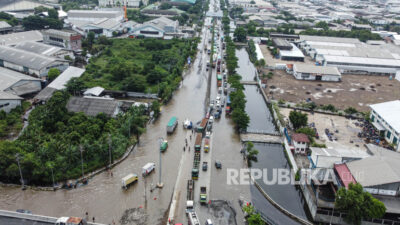 Masih Ada Genangan Banjir di Dua Kelurahan Kota Semarang, Juga di Jalan Kaligawe