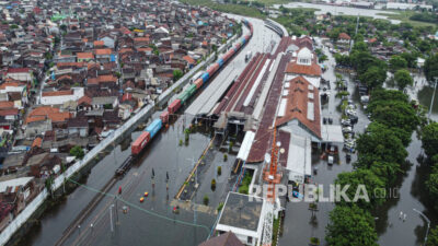 11 KA Masih Harus Memutar Akibat Banjir Semarang