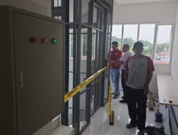 Diduga Kabel Sling Lepas, Lift di Gedung SuperSkin Semarang Jatuh dari Lantai 4, Seorang Pekerja Terluka