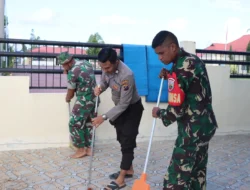 TNI-POLRI Kabupaten Humbahas Gotong Royong Bersihkan Masjid Sambut Bulan Ramadan 1445 H