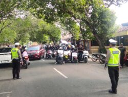 Personil Polresta Pati Amankan Aksi Unjuk Rasa Aliansi Rakyat Menggugat