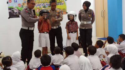Motivasi Anak Usia Dini, Unit Kamsel Satlantas Polresta Pati Memberikan Edukasi di SD Pati Kidul 3