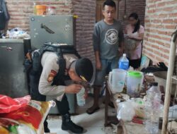 Polisi Sita 14 Botol Miras dalam Operasi Pekat di Pati, Jawa Tengah