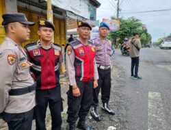 Anggota Polres Banjarnegara Beri Himbauan Tingkatkan Kesadaraan Tertib Lalu Lintas
