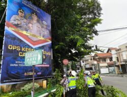 Satlantas Polresta Pati Sosialisasikan Operasi Keselamatan Lalu Lintas Candi 2024 Melalui Baliho Himbauan