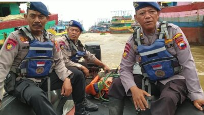 Pemantauan Kapal di Alur Sungai: Langkah Preventif Kepolisian