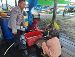 Ciptakan Rasa Aman Bulan Ramadhan, Personel Polsek Jelai Patroli ke Nelayan