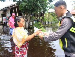 Beri Layanan Kesehatan Korban Banjir, Rumkit Bhayangkara Terjun Ke Pemukiman