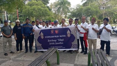 Bersama Komunitas Dayak Bajuju Borneo Bersatu, Polda Kalteng Bagikan Takjil Gratis