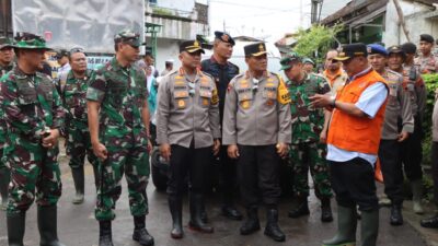 Kapolda Jateng dan Pangdam IV Diponegoro Lanjutkan Kunjungan ke Wilayah Kudus dan Demak