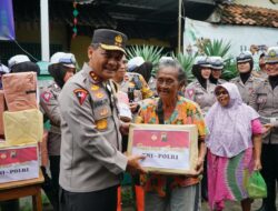 Kapolda Jawa Tengah Berikan Bantuan pada Korban Banjir di Juwana Pati