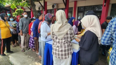 Kendalikan Harga, 24 Ton Beras Murah Dijual Serentak di 4 Daerah di Jateng