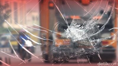 Tragis! 2 Penumpang Tewas Ditabrak Truk di Tol Brebes usai Turun dari Bus Mogok