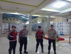 Polres Rembang Awasi dan Kawal Gudang Logistik Milik KPU Rembang 1×24 Jam