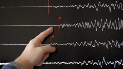 BREAKING NEWS : Semarang Diguncang Gempa Siang Ini