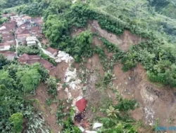 Pemkab Banjarnegara Evakuasi Belasan Keluarga Korban Tanah Gerak Desa Kalitlaga
