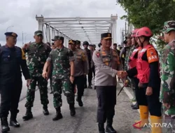 Kapolda Jateng Pastikan Warga Terdampak Banjir Demak Prioritas Mendapat Penanganan