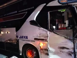 Kecelakaan Maut Bus Sinar Jaya Vs Truk Tronton di Jalan Tol Brebes, 2 Orang Tewas
