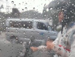 Tips dari Polda Jateng, Aman Berkendara saat Musim Hujan untuk Hindari Kecelakaan