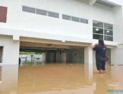Akibat Bengawan Solo Meluap, Parkiran RSUD Ngawi Terendam Banjir