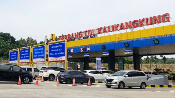 Arus di Gerbang Tol Kalikangkung Semarang Kembali Normal Dua Arah