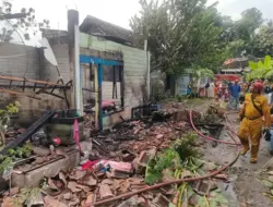 Ditinggal Sambang Lebaran, Satu Rumah Warga di Sumbergirang Rembang Ludes Terbakar, Ini Dugaan Pemicunya