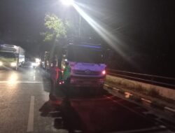 Patroli BLP, Satlantas Polres Rembang Beri Teguran Truk Yang Parkir Liar
