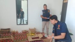 Polisi Sita Ratusan Botol Miras dari Rumah Warga di Pringapus Batang, Satu Orang Diamankan