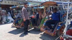 Polsek Sarang Himbau Warga Tak Parkir Sembarangan saat Patroli di Pasar Tradisional