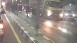 Terpeleset Tumpahan Oli, Mahasiswa Tewas Terlindas Truk di Kalibanteng Semarang