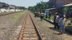 Pemotor Tewas Tertabrak Kereta di Semarang usai Terobos Palang