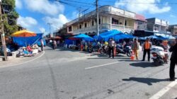 Giat Pengaturan Lalu lintas oleh Polisi Di Pasar Tradisional Lintongnihuta