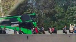 Bus Pariwisata Bawa Siswa SMK dari Purworejo Kecelakaan di Tol Semarang, 3 Orang Luka-Luka