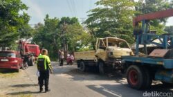 Truk Pasir Vs Mobilio Terlibat Kecelakaan di Padas Klaten