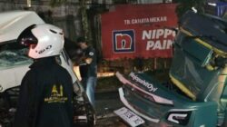 Kecelakaan Maut Hiace vs Truk di Wonosobo, 1 Orang Korban Terjepit