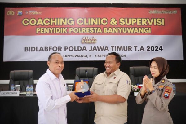 Peningkatan Kualitas Pelayanan: Polresta Banyuwangi Adakan Coaching Clinic