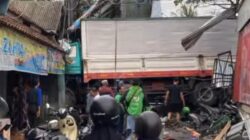 Kecelakaan Beruntun di Semarang: Rem Blong Truk Tronton Jadi Pemicu