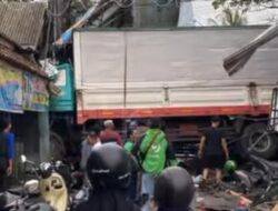 Truk Rem Blong Sebabkan Kecelakaan Beruntun di Ngaliyan Semarang